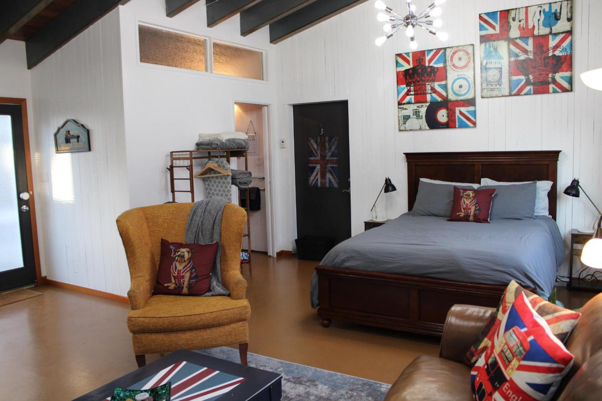Private Bright Modern Studio! Queen Bed ! Victoria Exteriér fotografie